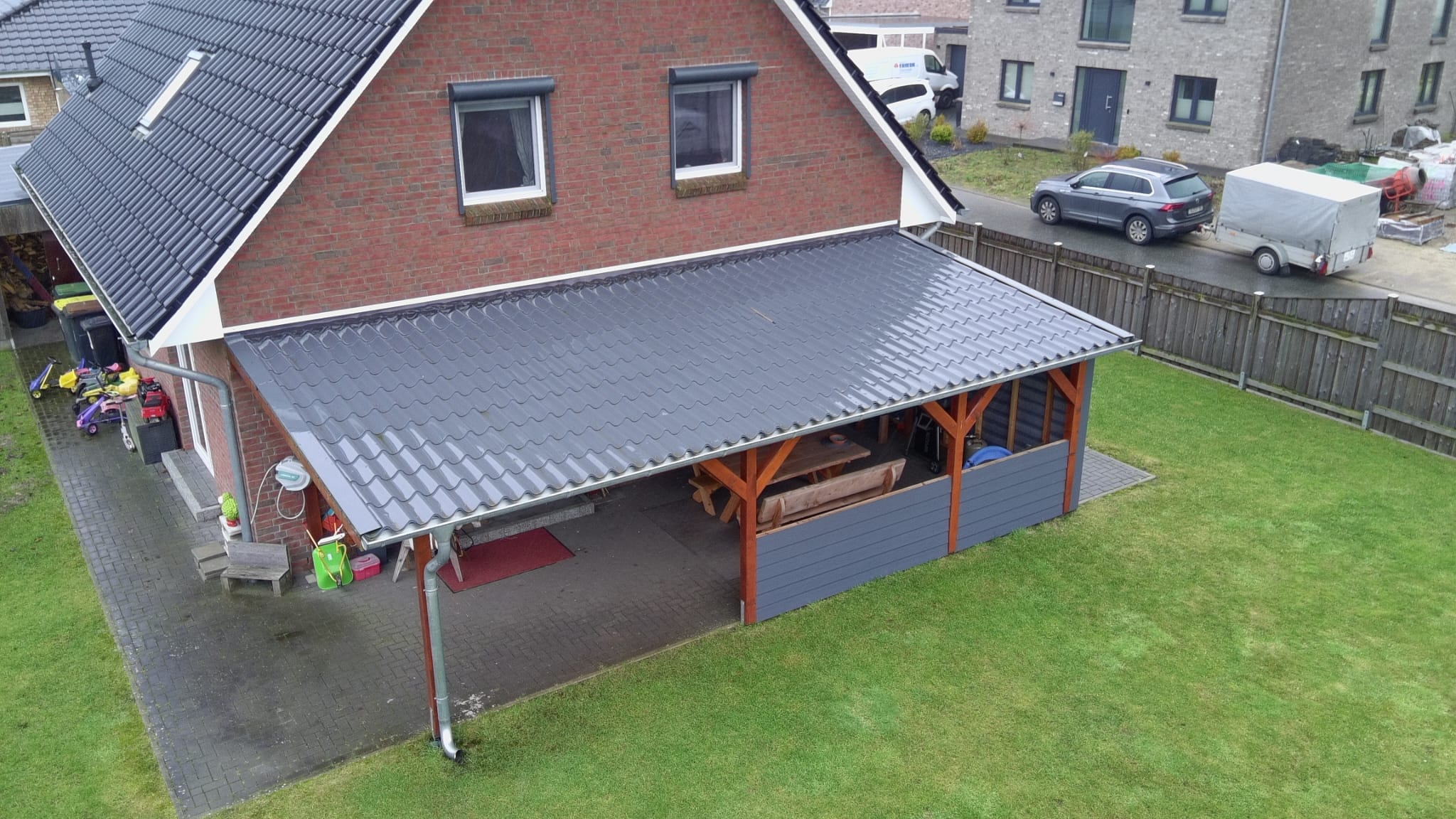 Terrassenüberdachung mit Pfannenblech